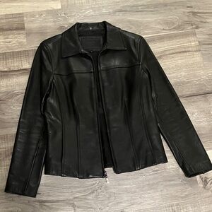 Avanti Women's Black Leather Zip Jacket